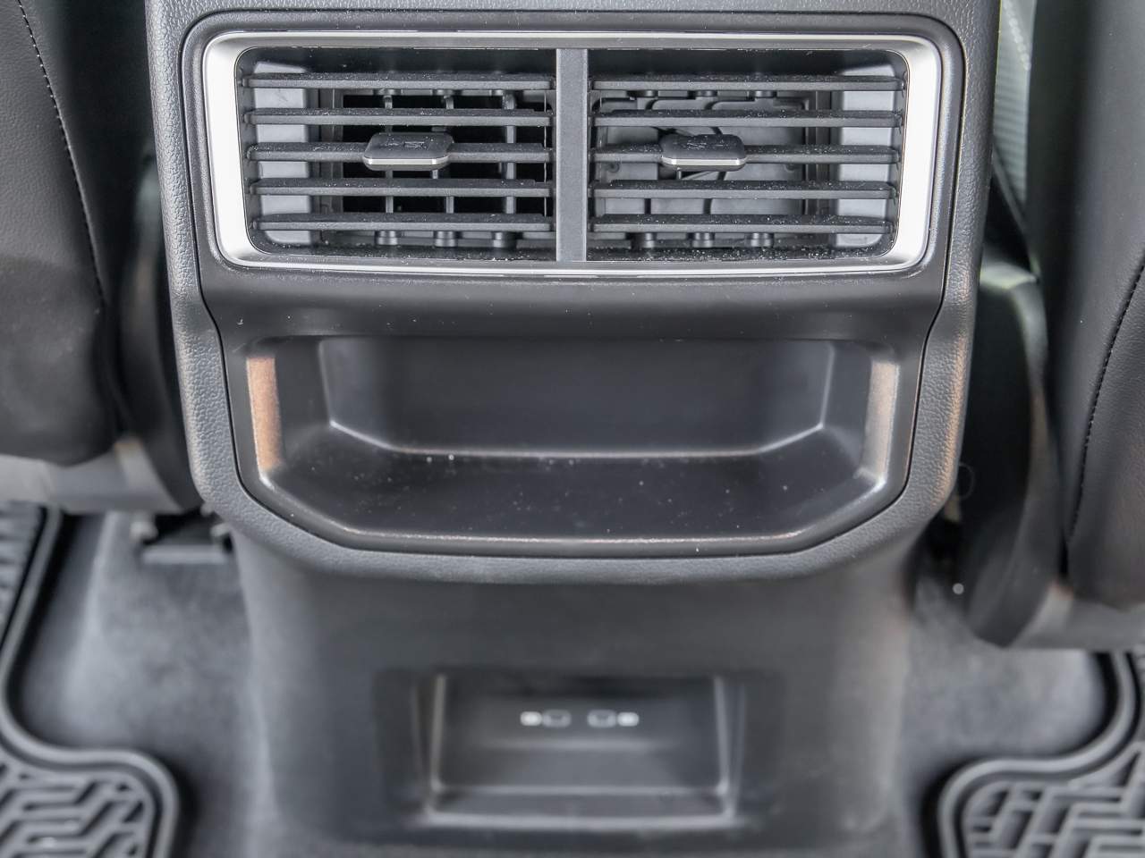 2024 Volkswagen Atlas Cross Sport SE
