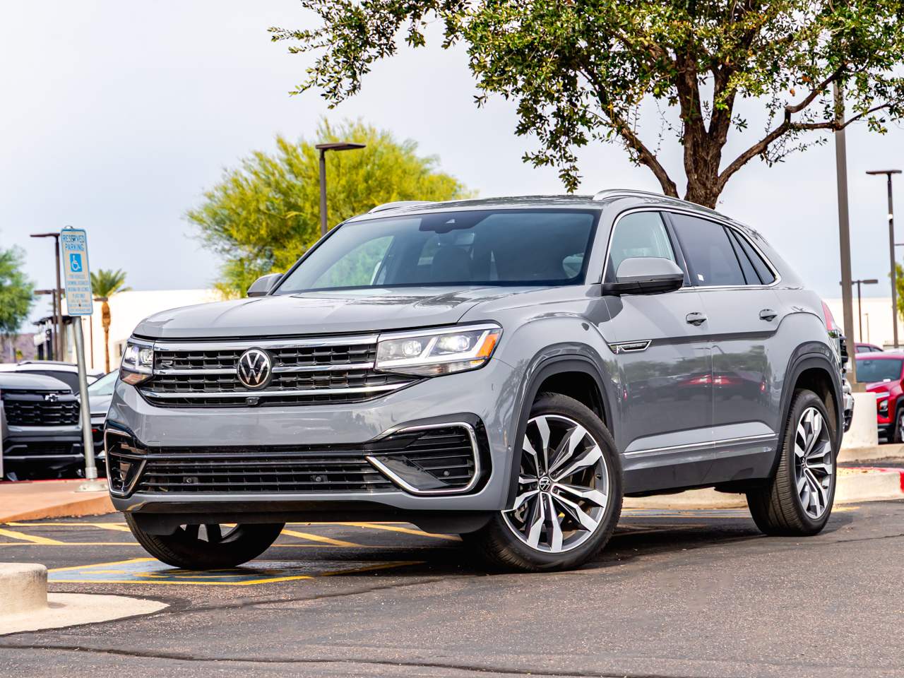 2023 Volkswagen Atlas Cross Sport V6 SEL Premium R-Line 4Motion
