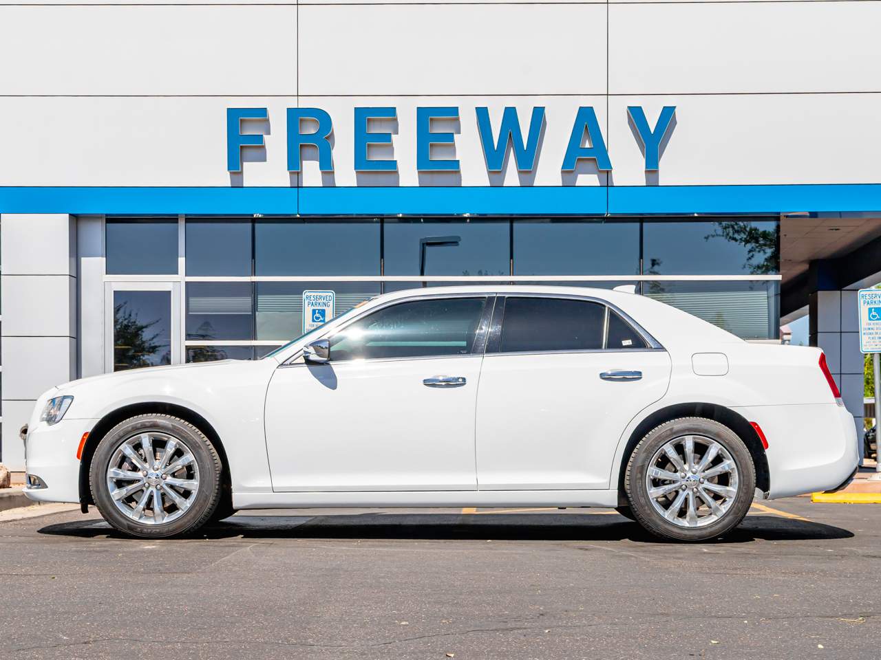 2018 Chrysler 300 Limited