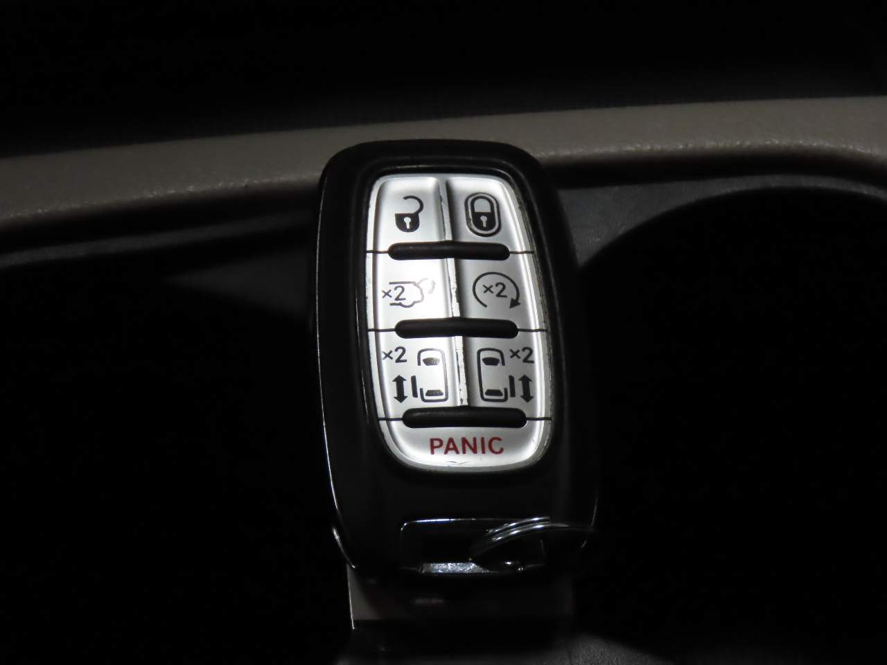 2024 Chrysler Voyager LX