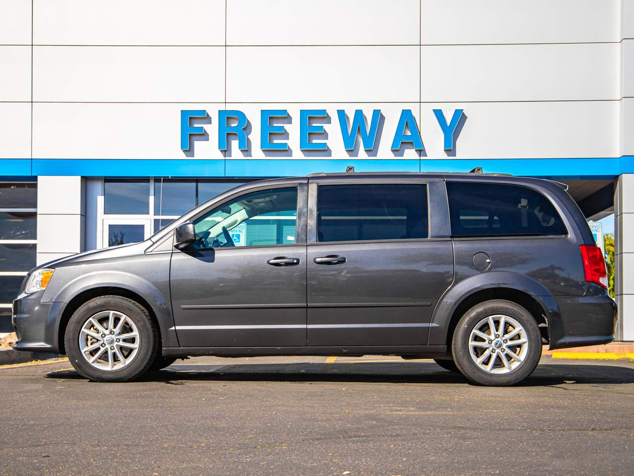 Used 2016 Dodge Grand Caravan SXT with VIN 2C4RDGCG2GR366877 for sale in Chandler, AZ