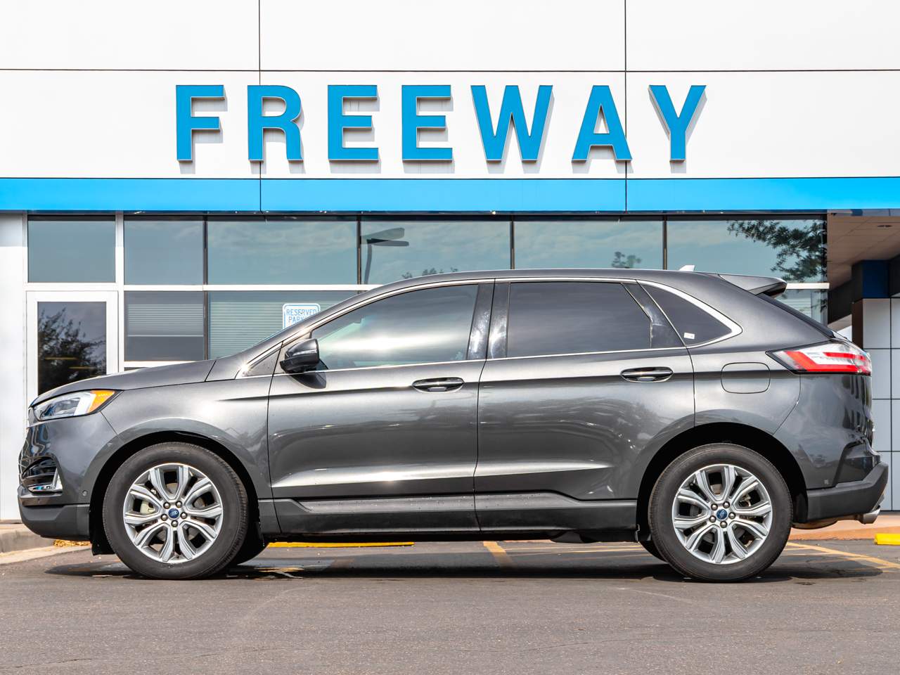 2019 Ford Edge Titanium