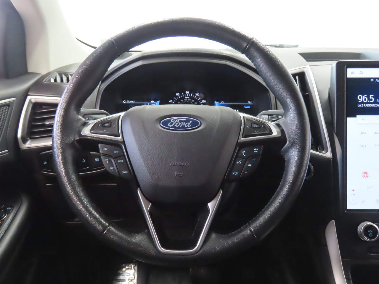 2024 Ford Edge SEL - Photo 11