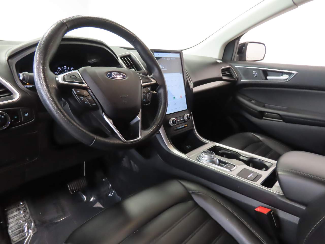 2024 Ford Edge SEL - Photo 9