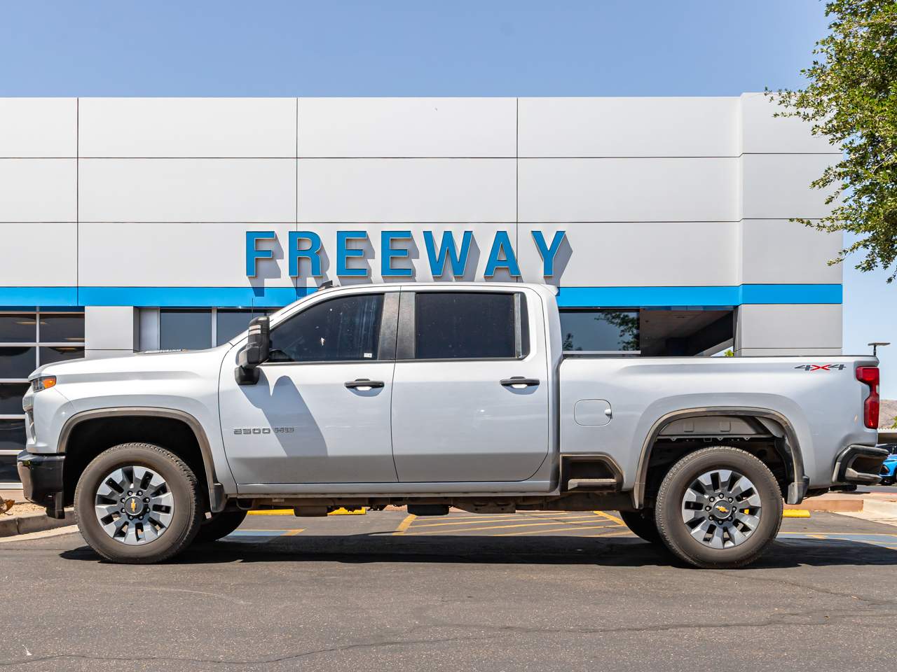 2023 Chevrolet Silverado 2500HD Custom Crew Cab
