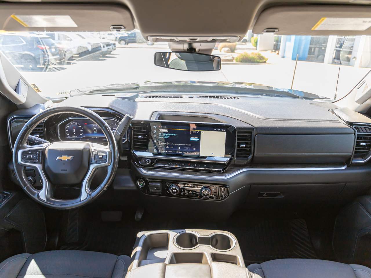 2022 Chevrolet Silverado 1500 LT - Photo 10