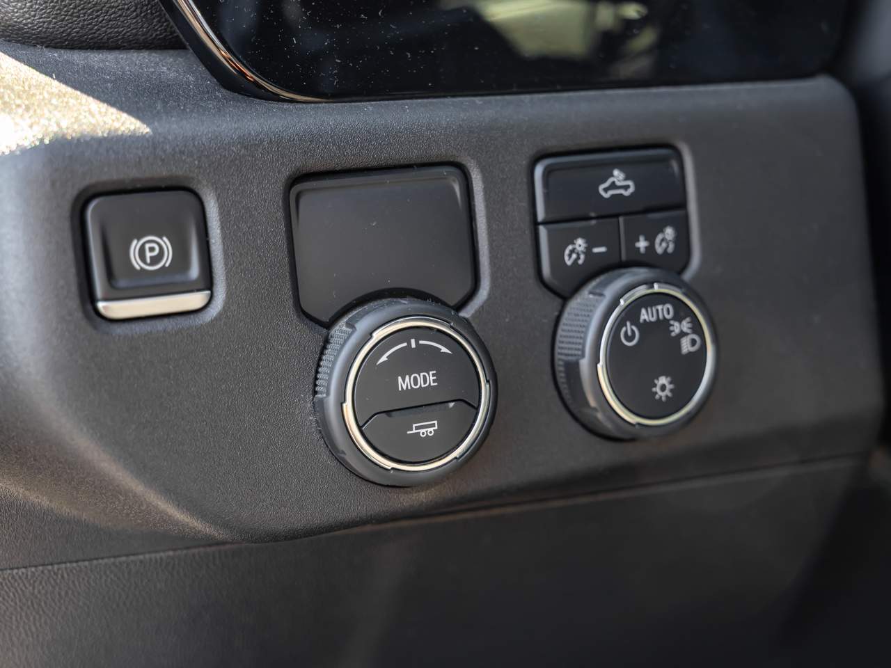 2022 Chevrolet Silverado 1500 LT - Photo 18