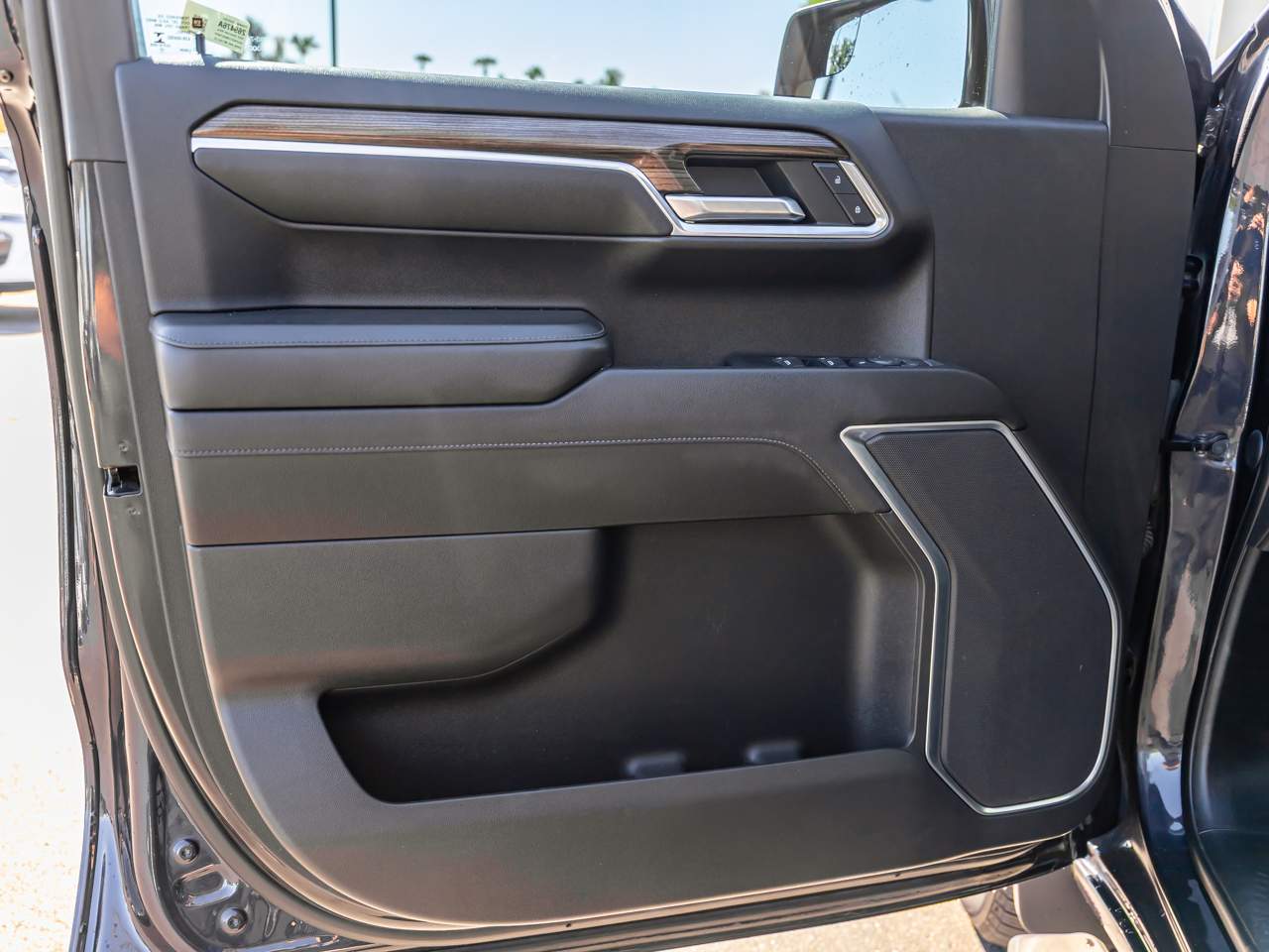 2022 Chevrolet Silverado 1500 LT - Photo 9