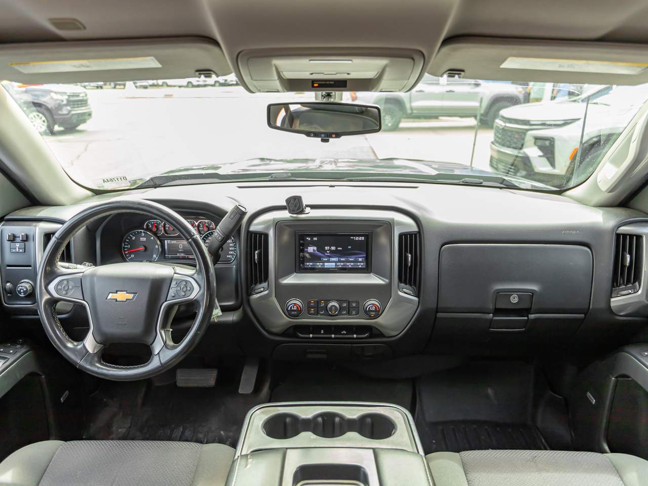 2018 Chevrolet Silverado 1500 LT - Photo 11