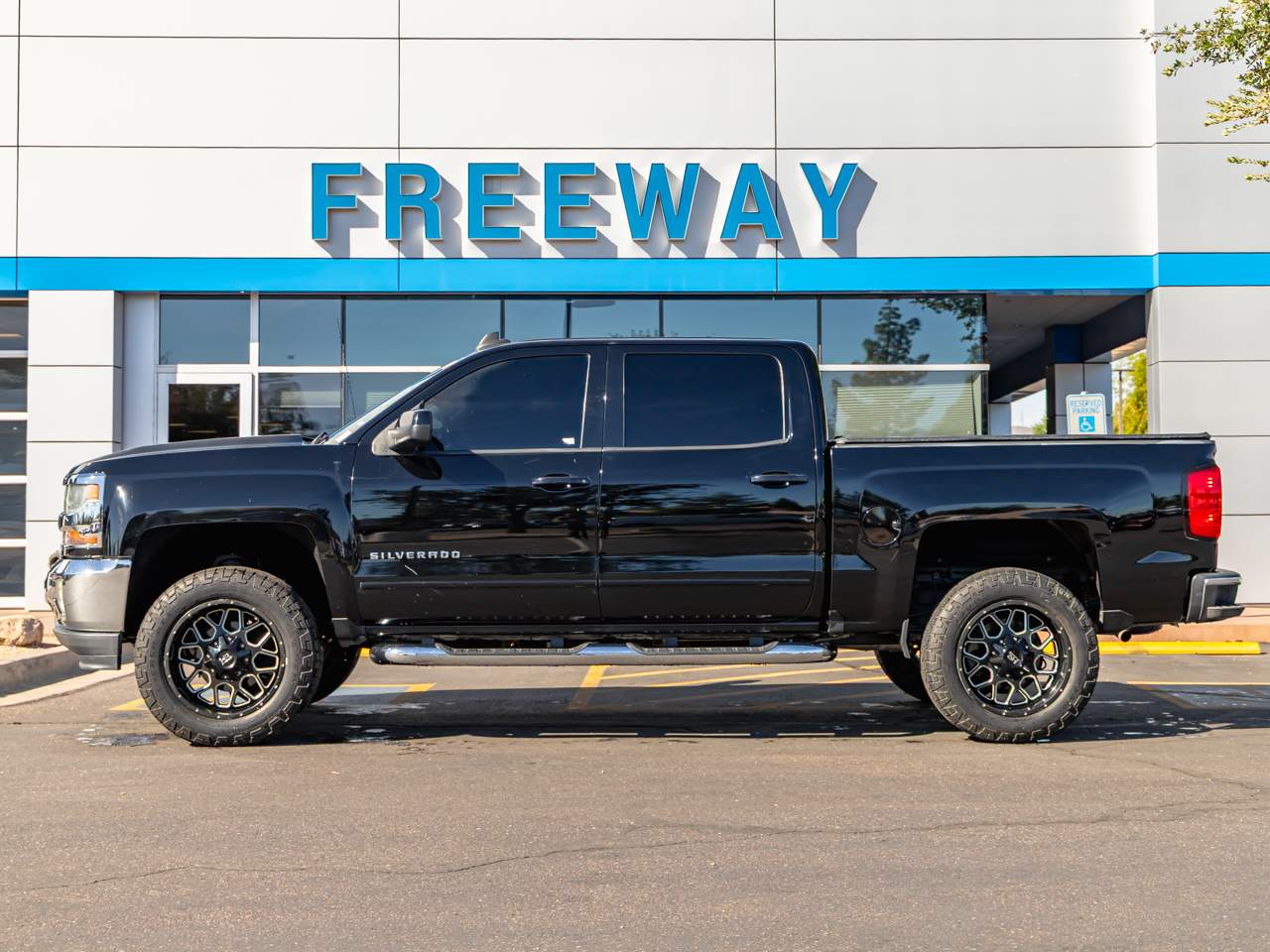 2017 Chevrolet Silverado 1500 LT Crew Cab