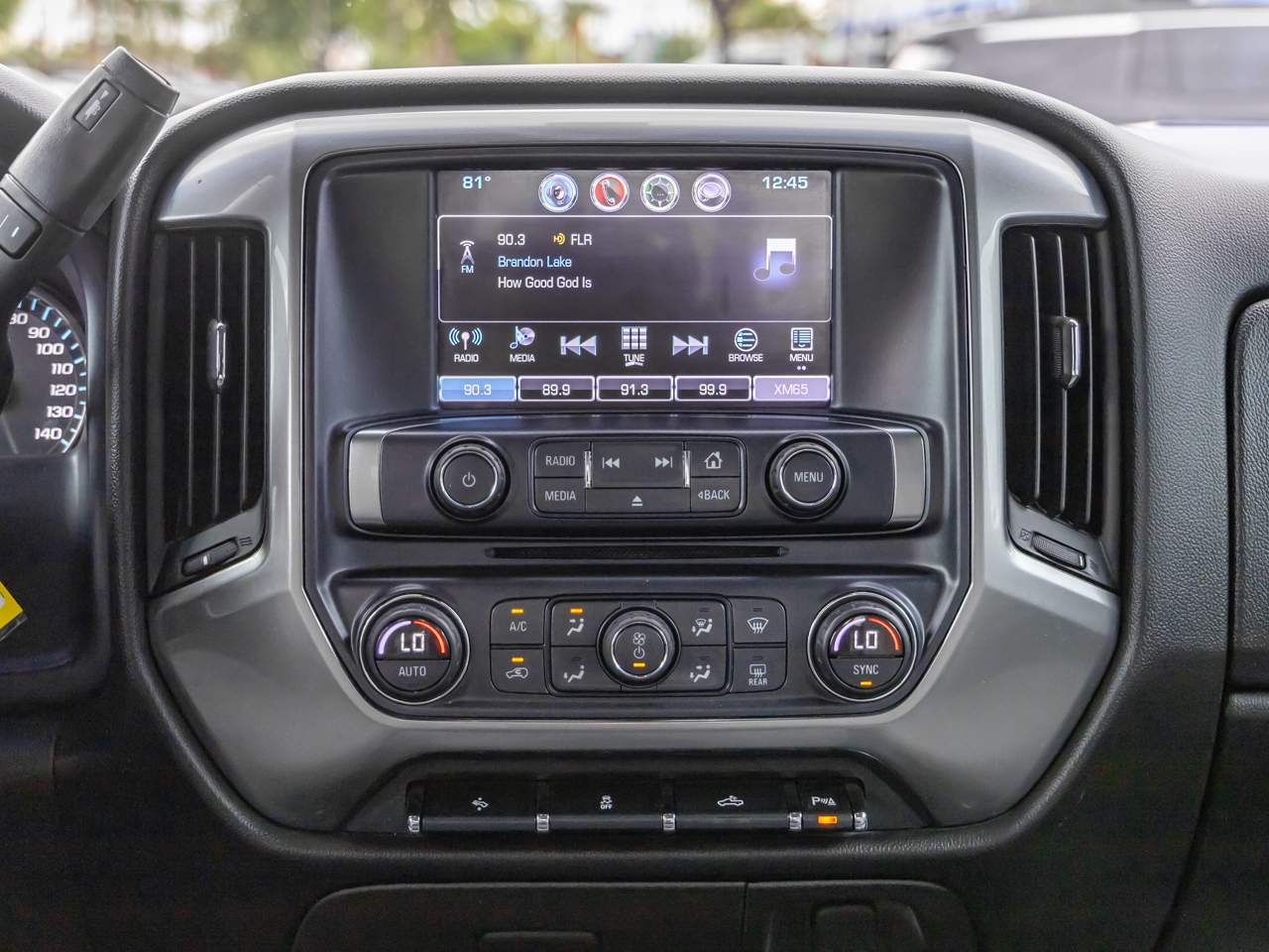 2018 Chevrolet Silverado 1500 LT - Photo 18