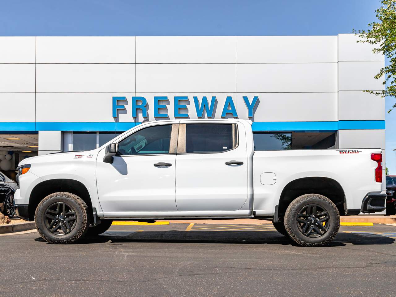 2024 Chevrolet Silverado 1500 Custom Trail Boss Crew Cab