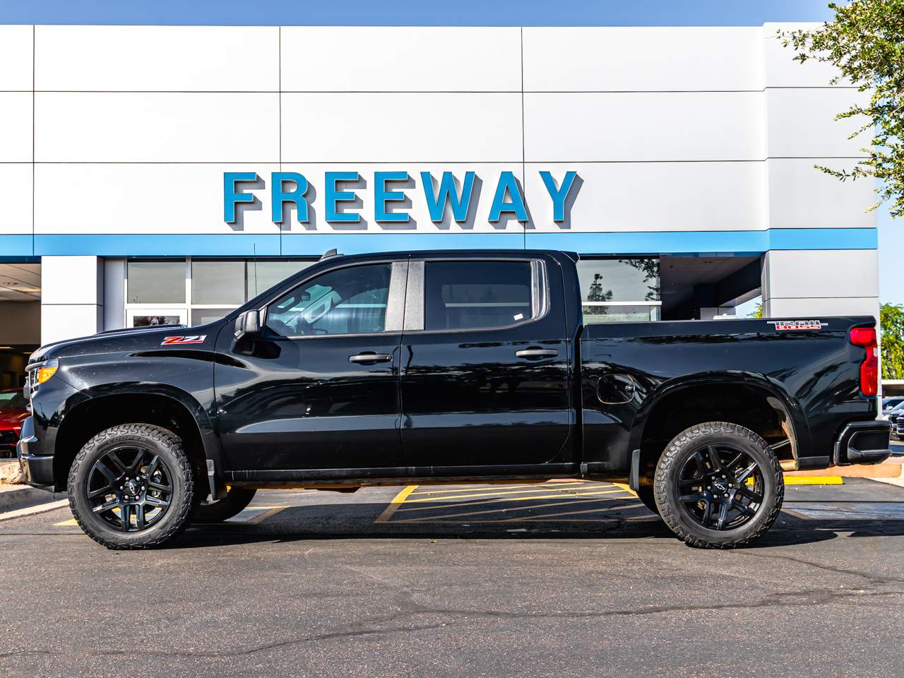 2024 Chevrolet Silverado 1500 Custom Trail Boss Crew Cab