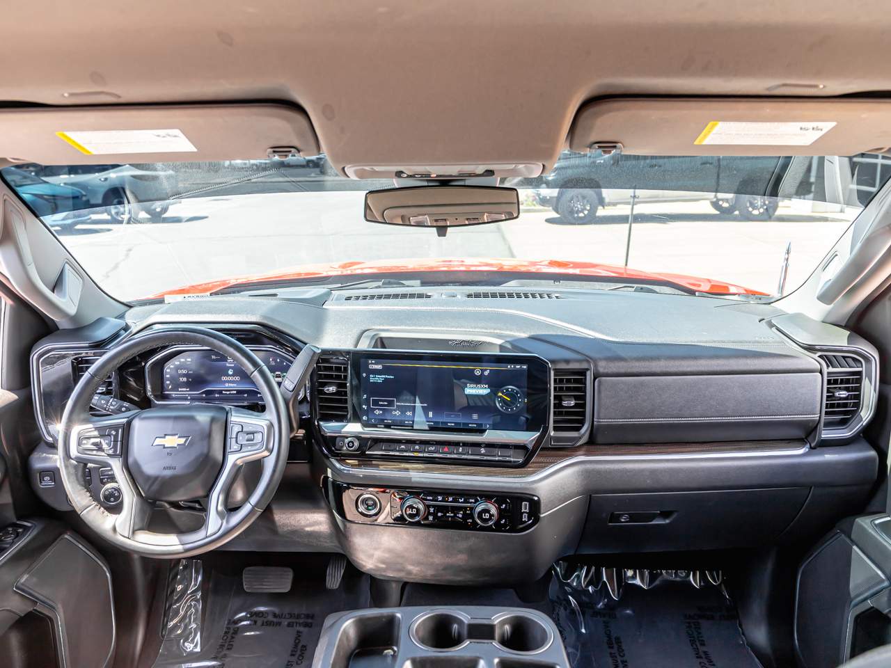 2024 Chevrolet Silverado 1500 LT - Photo 10
