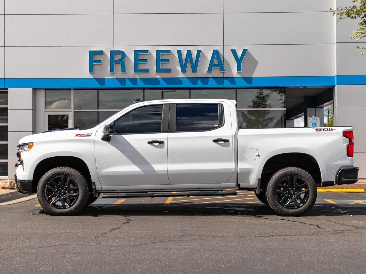 2023 Chevrolet Silverado 1500 LT Trail Boss Crew Cab