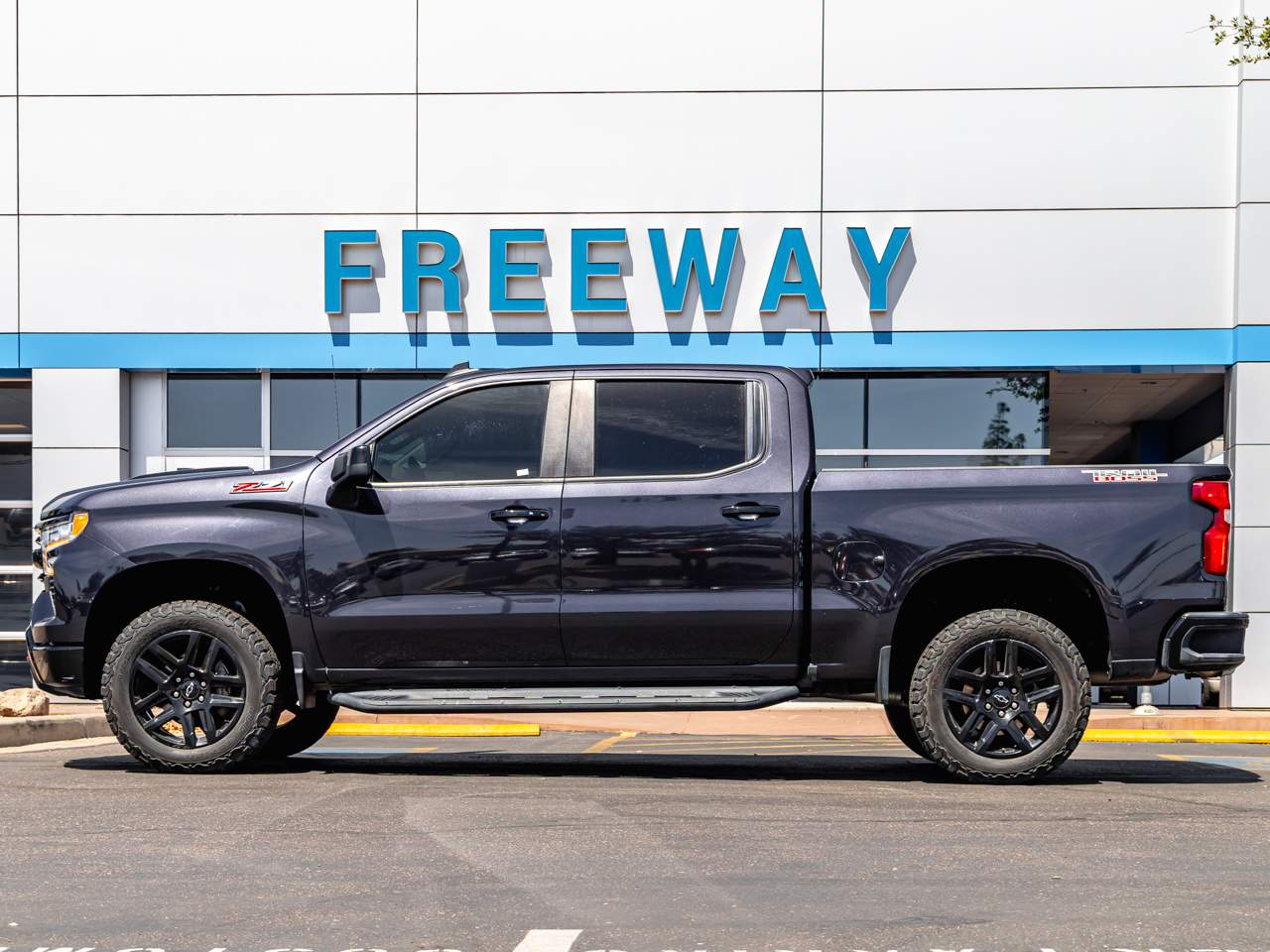 2022 Chevrolet Silverado 1500 LT Trail Boss Crew Cab