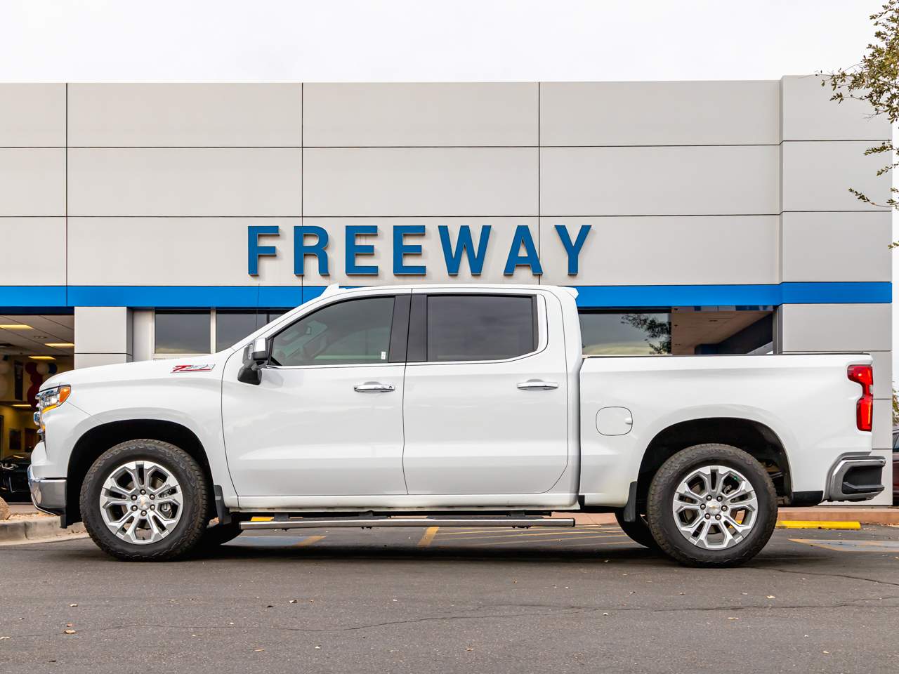 2023 Chevrolet Silverado 1500 LTZ Crew Cab