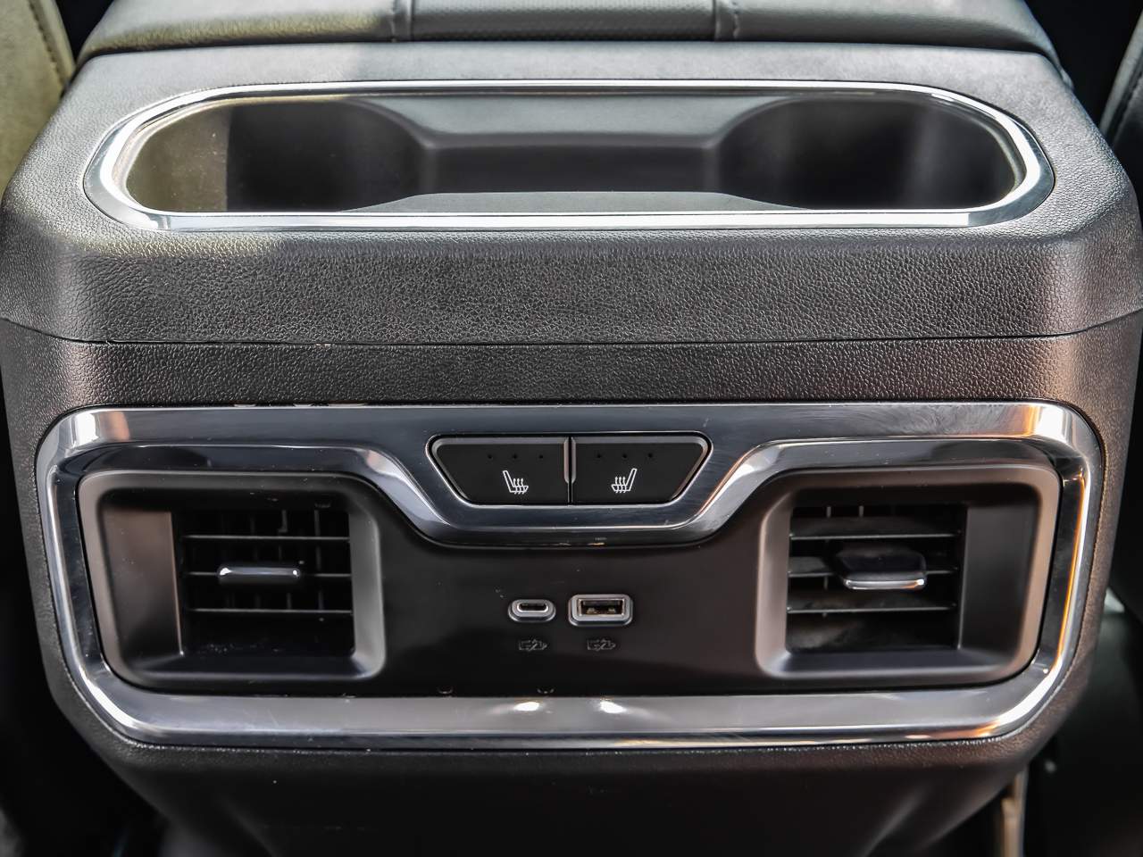 2022 Chevrolet Silverado 1500 LTZ Crew Cab