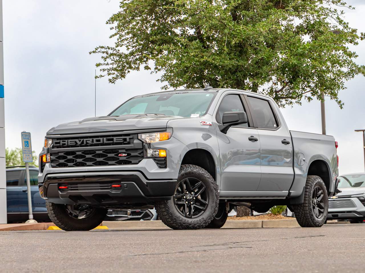 2025 Chevrolet Silverado 1500 Custom Trail Boss Crew Cab