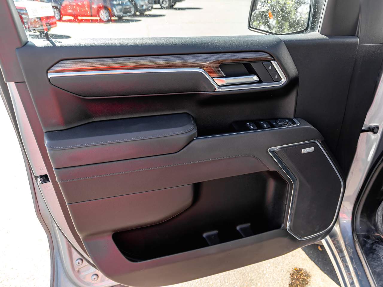 2025 Chevrolet Silverado 1500 LT Trail Boss - Photo 9
