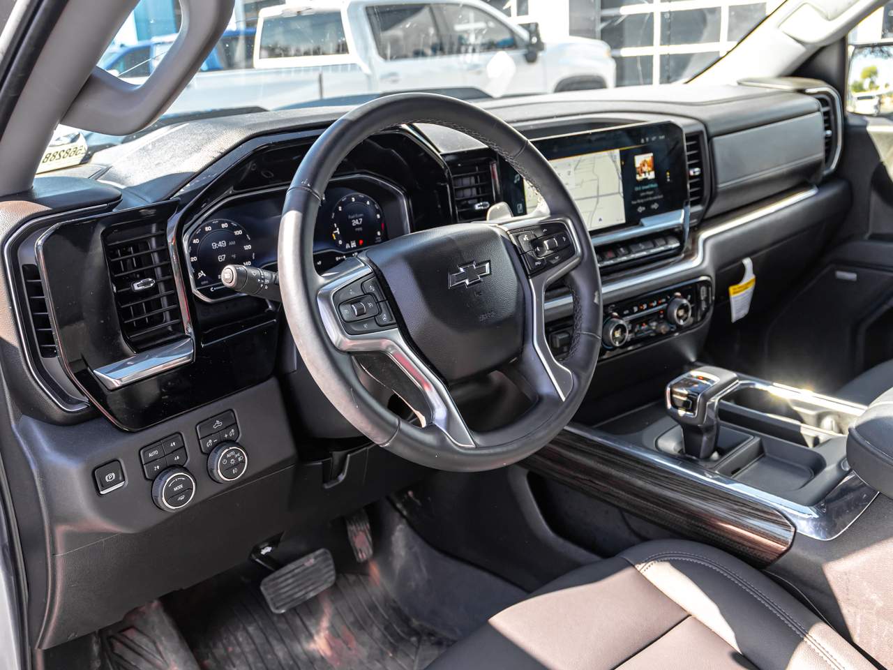 2025 Chevrolet Silverado 1500 LT Trail Boss - Photo 8