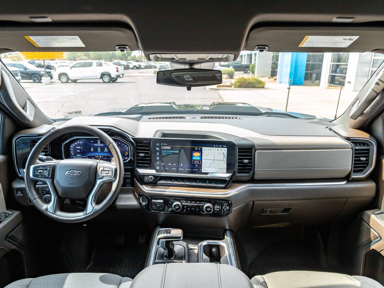 2025 Chevrolet Silverado 1500 LT Trail Boss - Photo 10