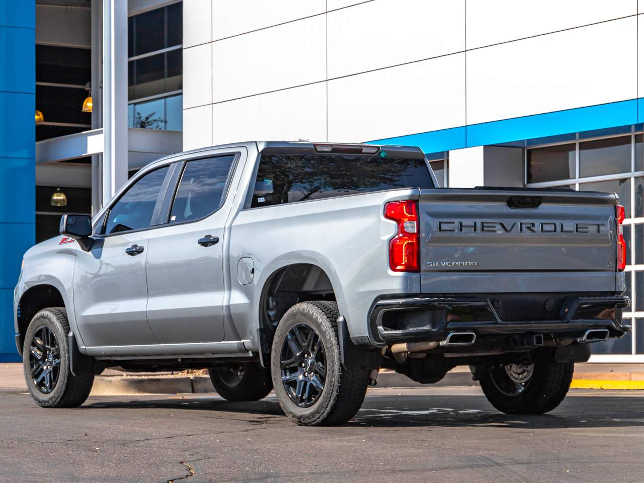 2025 Chevrolet Silverado 1500 LT Trail Boss - Photo 6