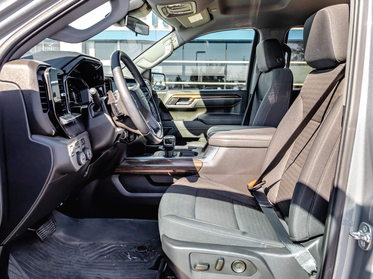 2025 Chevrolet Silverado 1500 LT Trail Boss - Photo 14