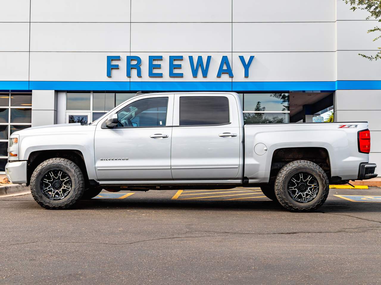 2017 Chevrolet Silverado 1500 LT Crew Cab