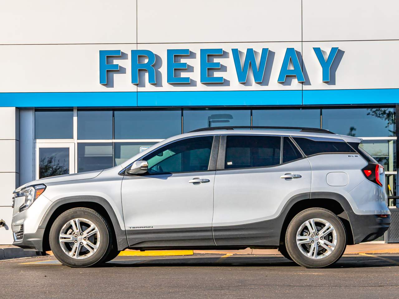 2022 GMC Terrain SLE