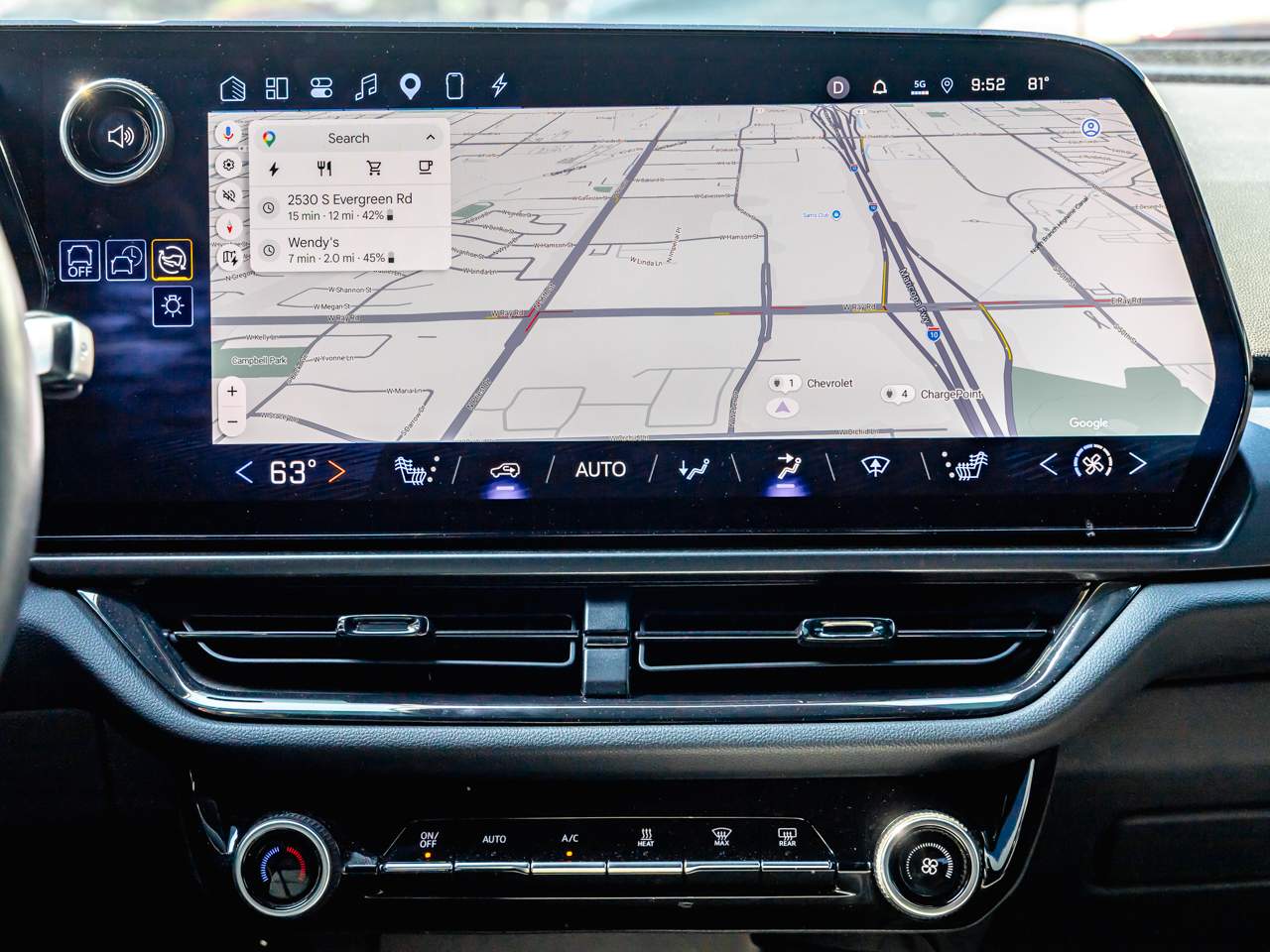 2024 Chevrolet Equinox EV RS - Photo 29
