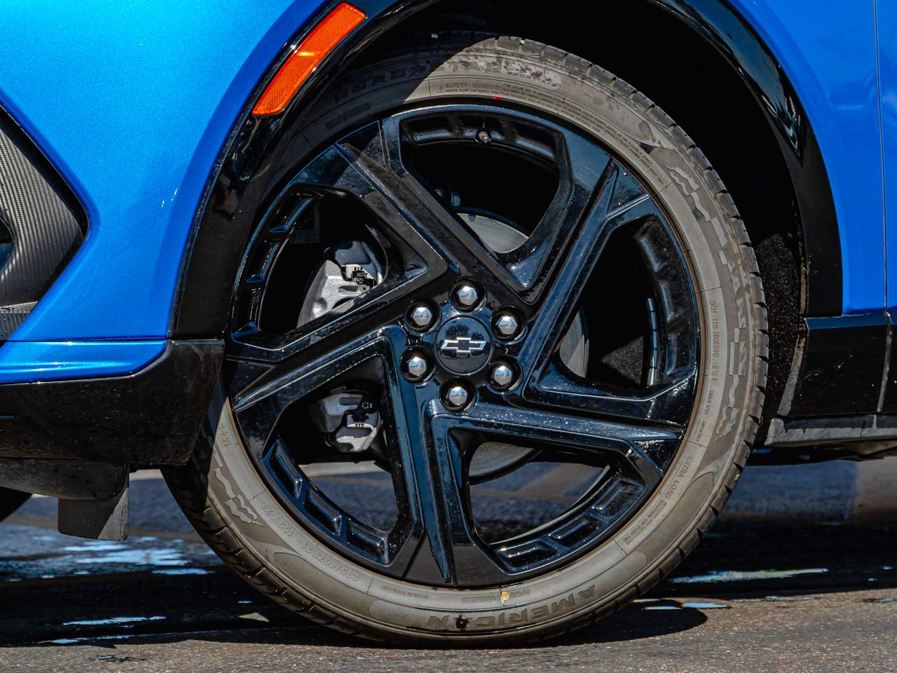 2024 Chevrolet Equinox EV RS - Photo 11