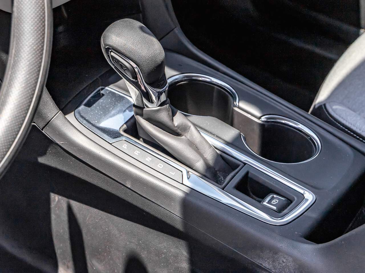 2023 Chevrolet Equinox LS - Photo 17