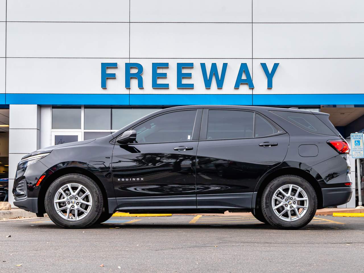 2024 Chevrolet Equinox LS