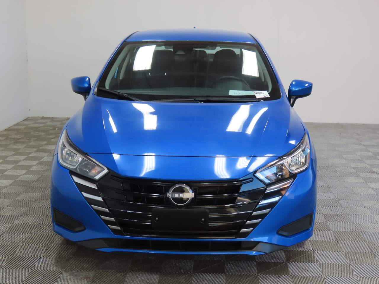 2023 Nissan Versa SV