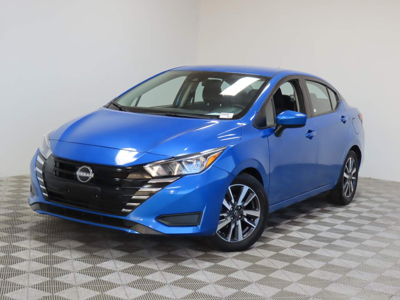 2023 Nissan Versa SV