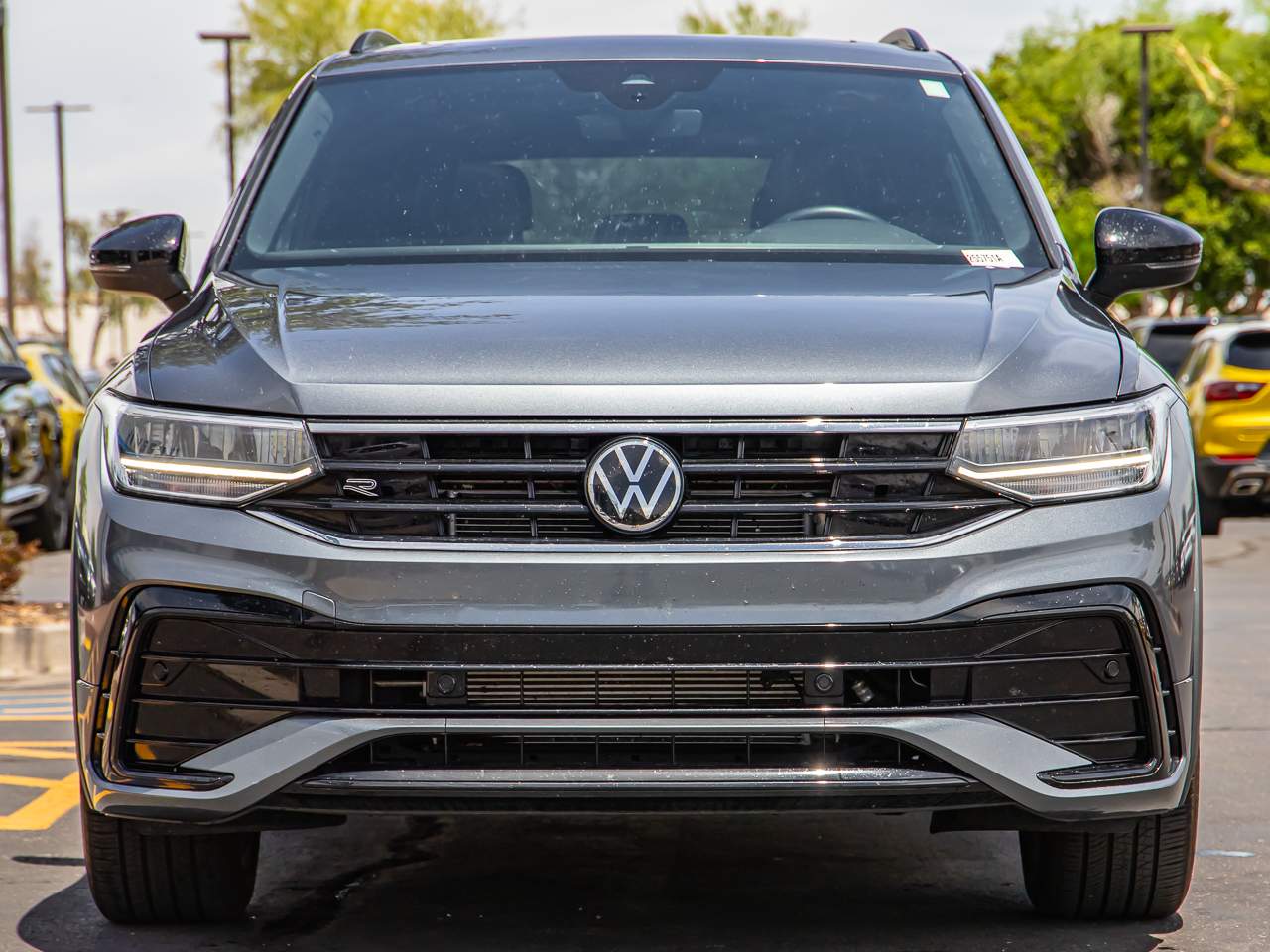 2023 Volkswagen Tiguan SE R-Line Black