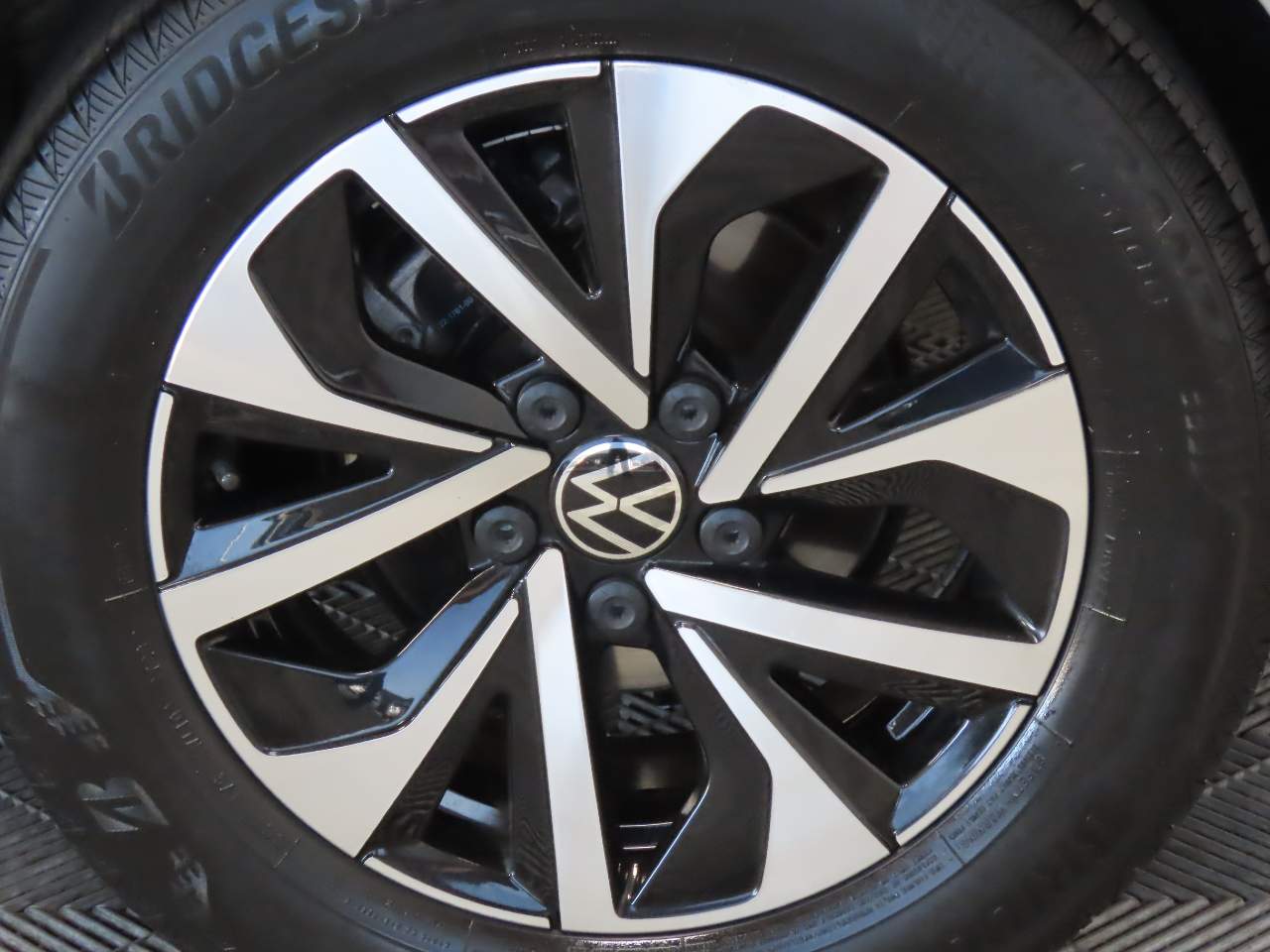 2024 Volkswagen Jetta S - Photo 6