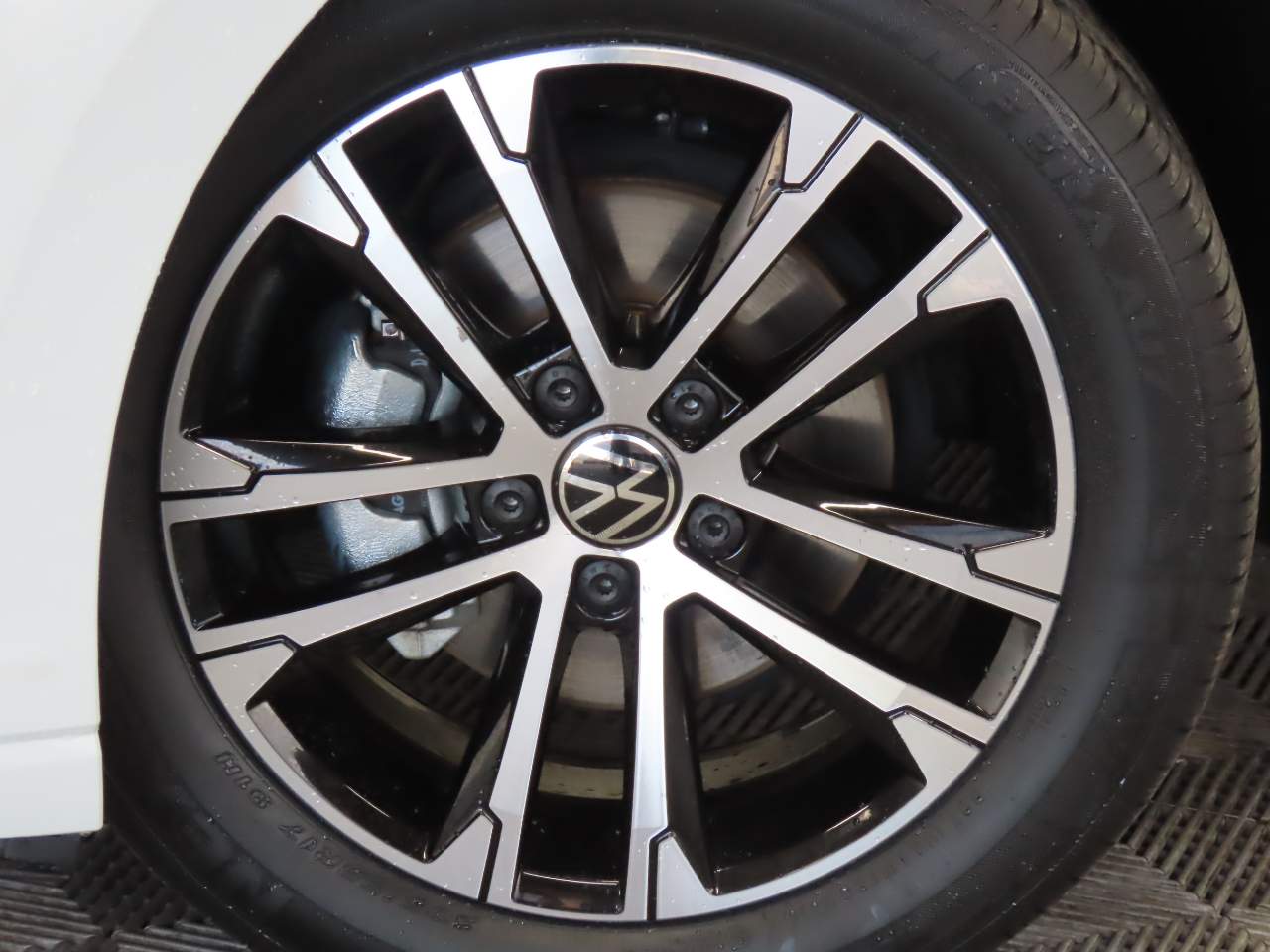 2025 Volkswagen Jetta Sport - Photo 7