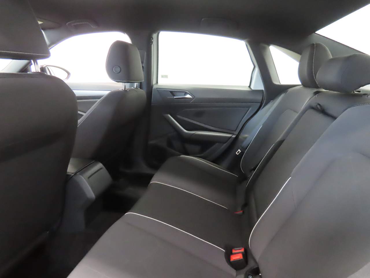 2025 Volkswagen Jetta Sport - Photo 17