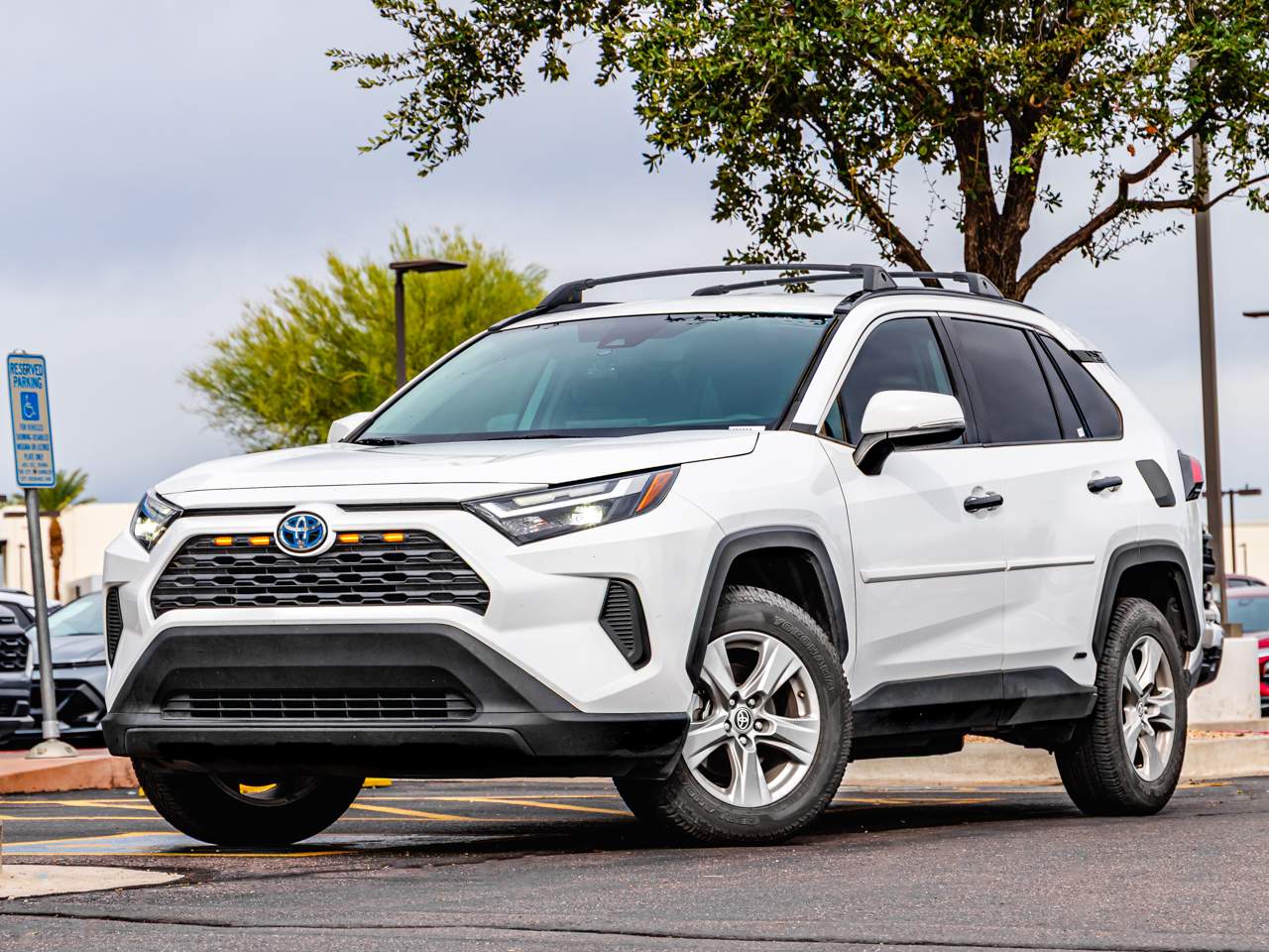 2022 Toyota RAV4 Hybrid XLE