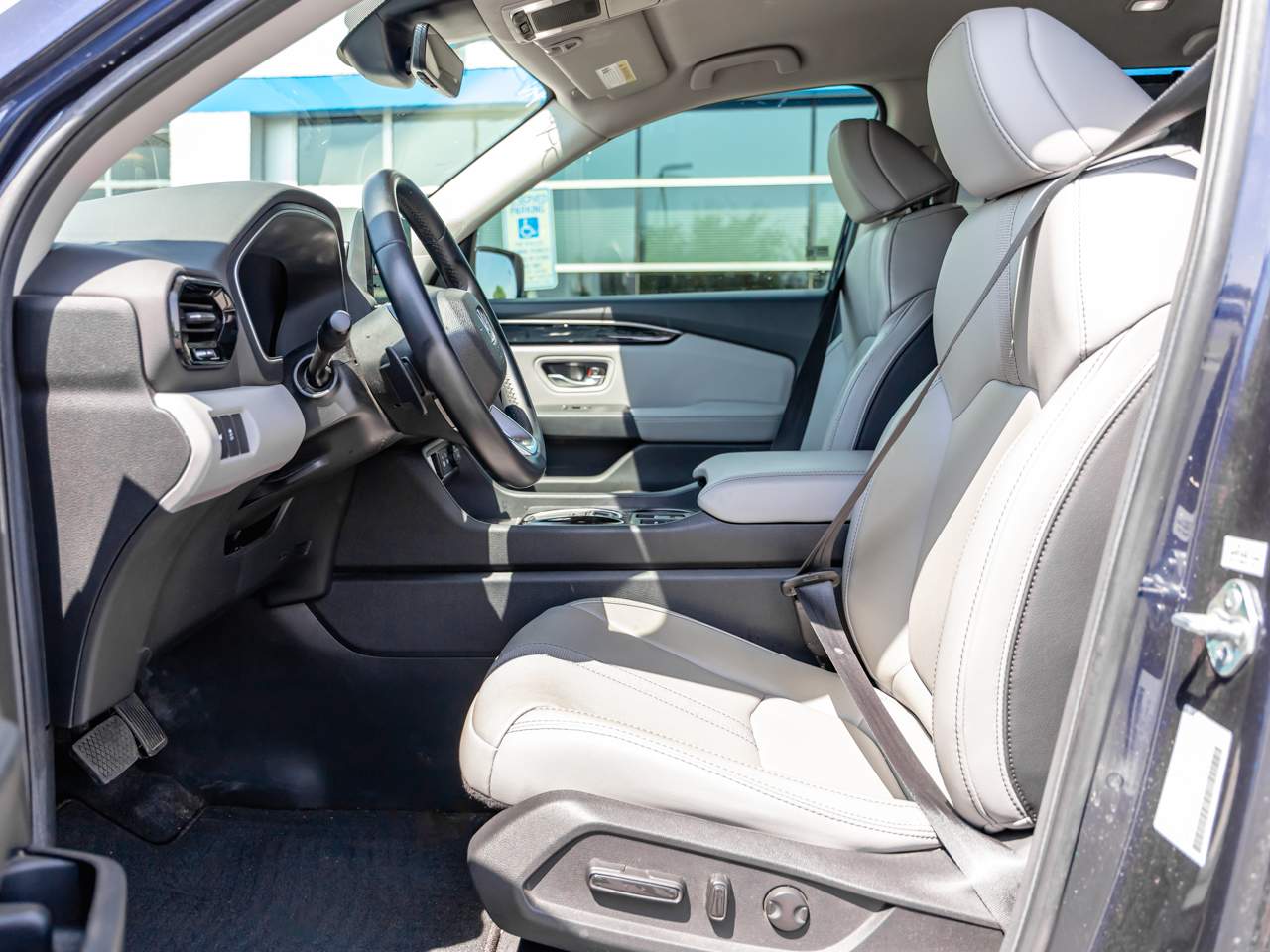 2025 Honda Pilot EX-L - Photo 7