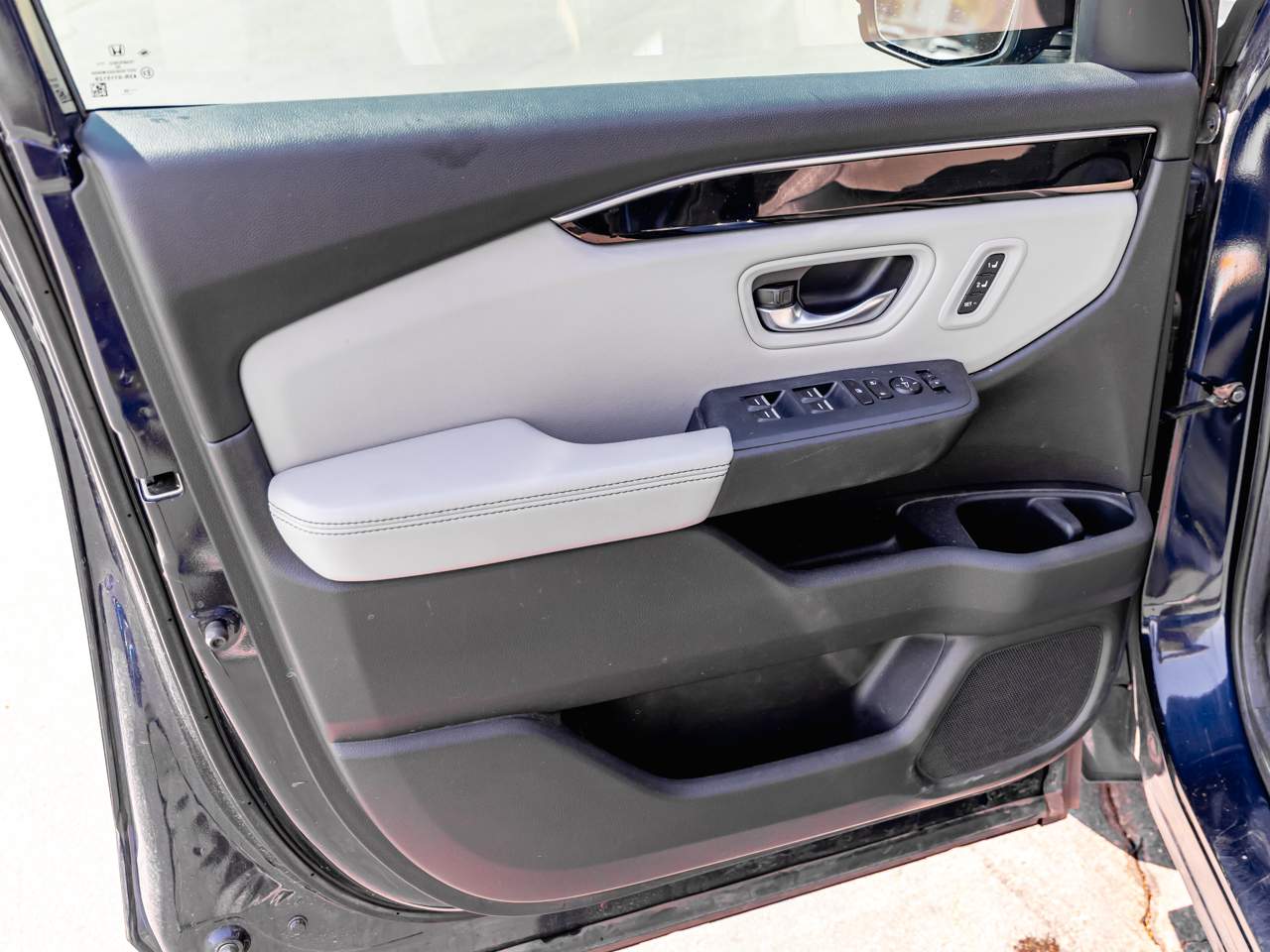 2025 Honda Pilot EX-L - Photo 9