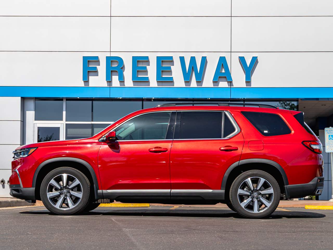 2025 Honda Pilot Touring
