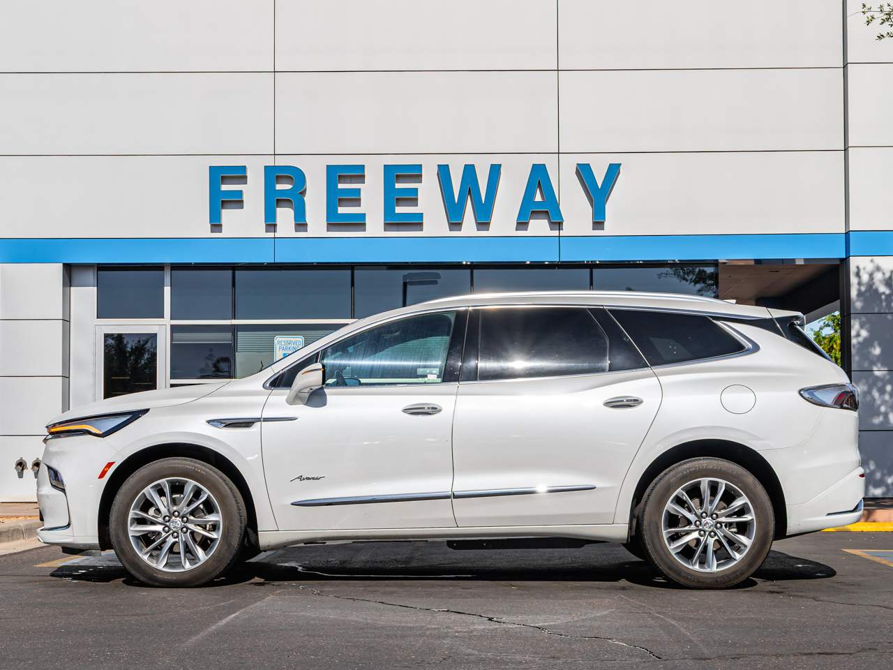 2023 Buick Enclave Avenir