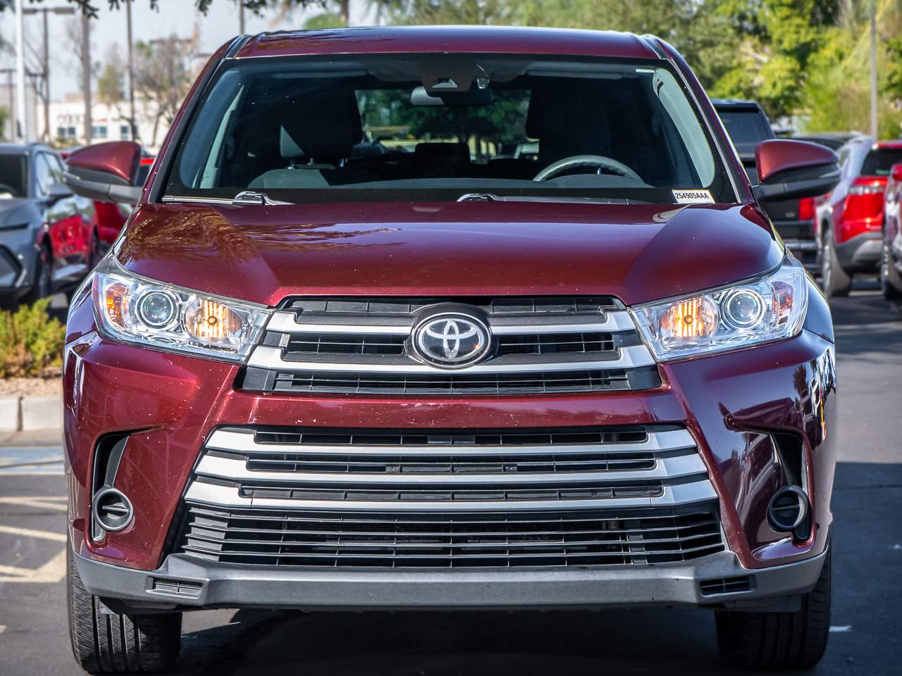 Used 2019 Toyota Highlander LE with VIN 5TDZZRFH1KS349683 for sale in Chandler, AZ