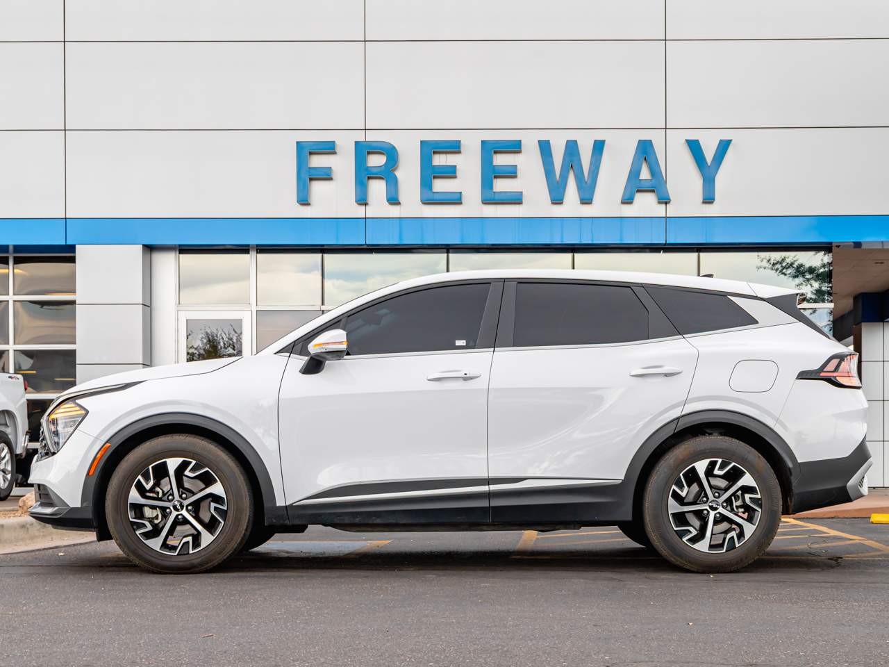 2024 Kia Sportage EX