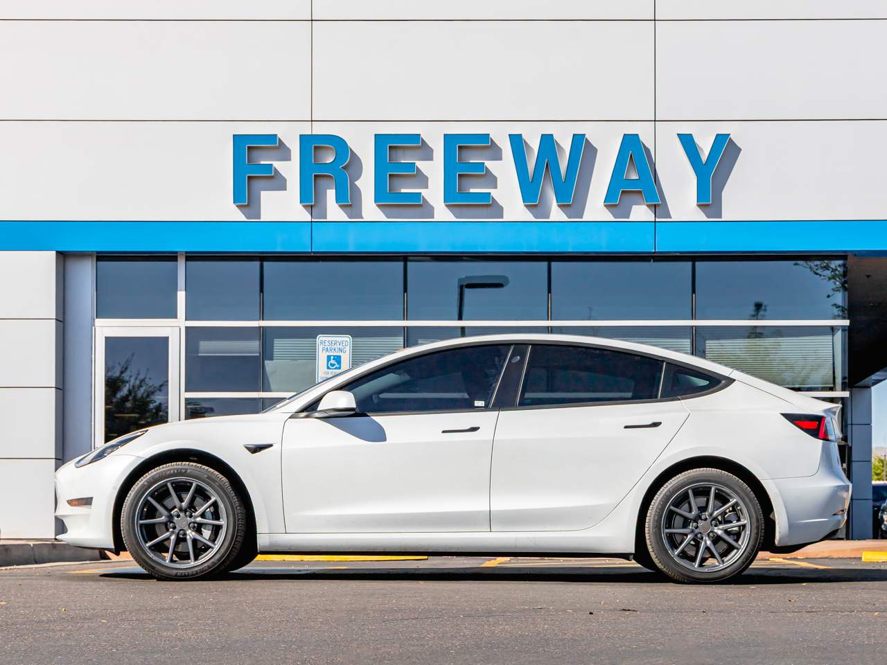 2020 Tesla Model 3 Standard Range Plus