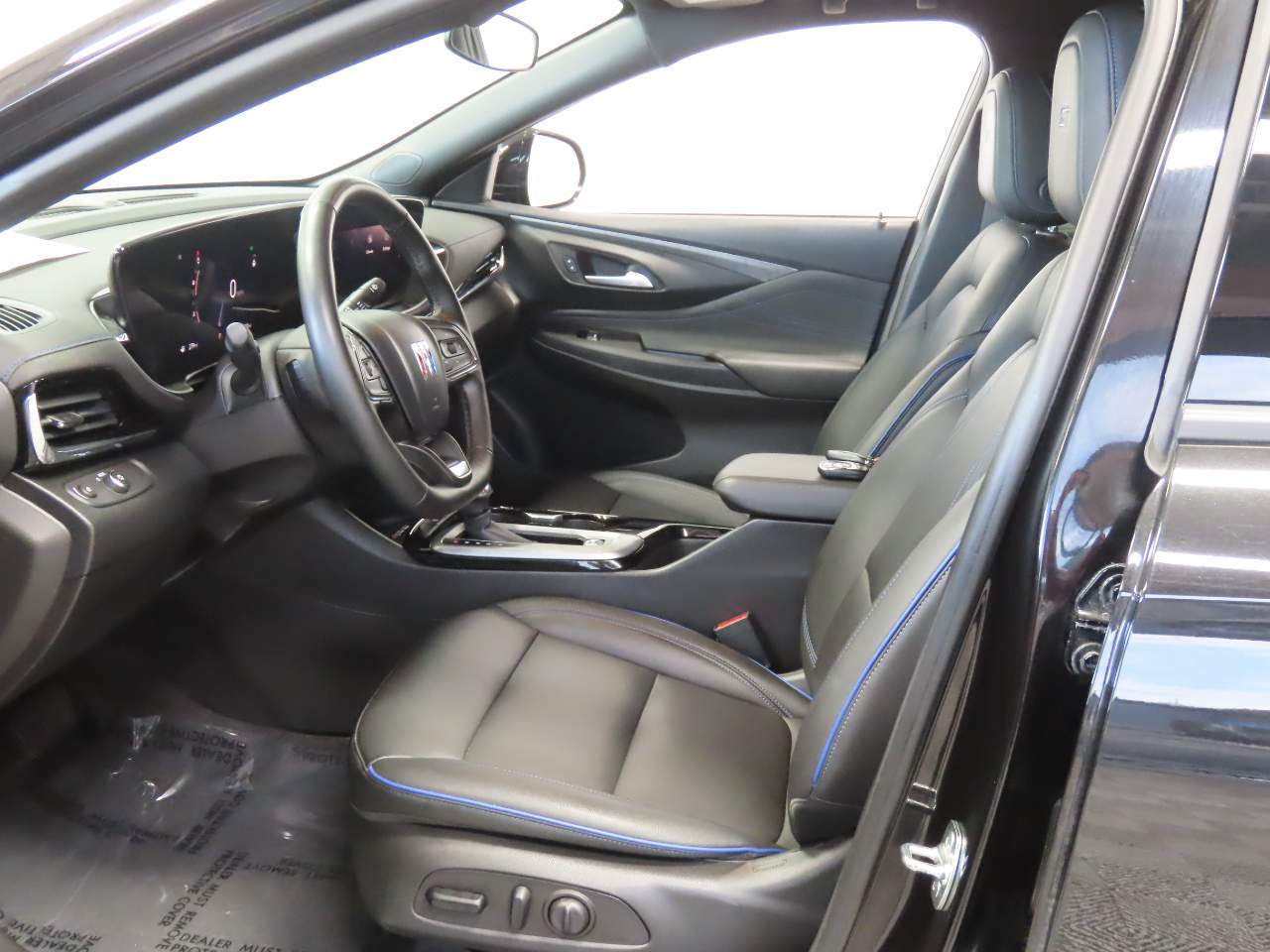 2025 Buick Envista Sport Touring - Photo 15