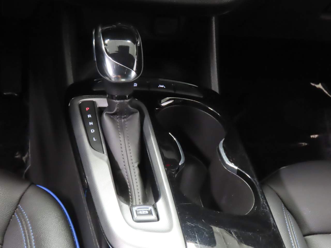 2025 Buick Envista Sport Touring - Photo 11